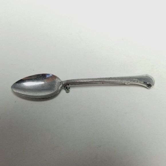Vintage Little Teaspoon Spoon Shape Brooch Lapel Pin, Silver Tone PAT 2066962 - Picture 6 of 7